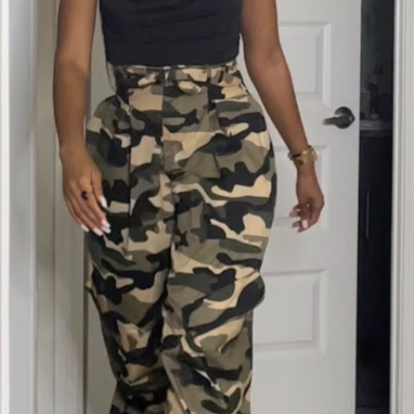 Camo Balloon Pants - Picture 2 of 3